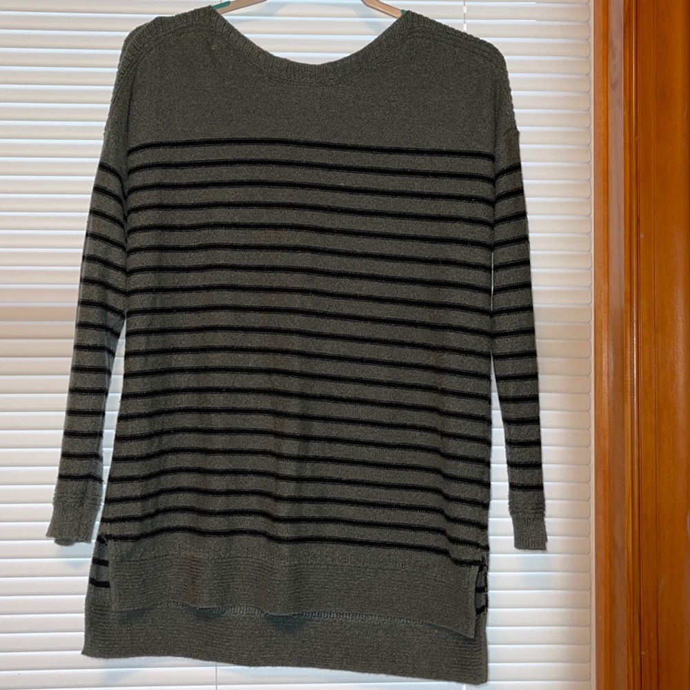 Medium Old Navy Sweater